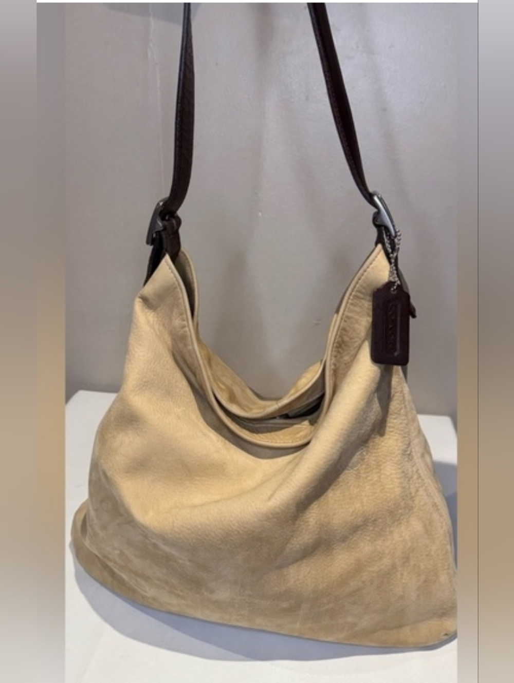 Coach Legacy Slim Hippie Bag 9409 – Vintage Nubuck Leather Hobo | Cream/Tan